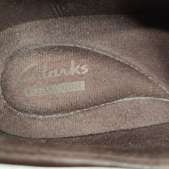 Clarks Comfort Ankle Booties Sz 7 Brown Leather Low Heel Preppy Work Shoe Boots - Picture 11 of 11